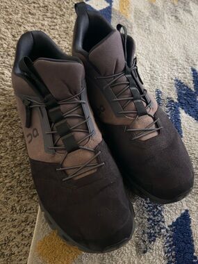 On Cloud Hi Men’s Running Shoes Size M13 Good Condition